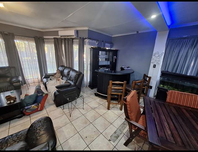 3 BEDROOM FREESTANDING FOR SALE IN VANDERBIJLPARK SE 1